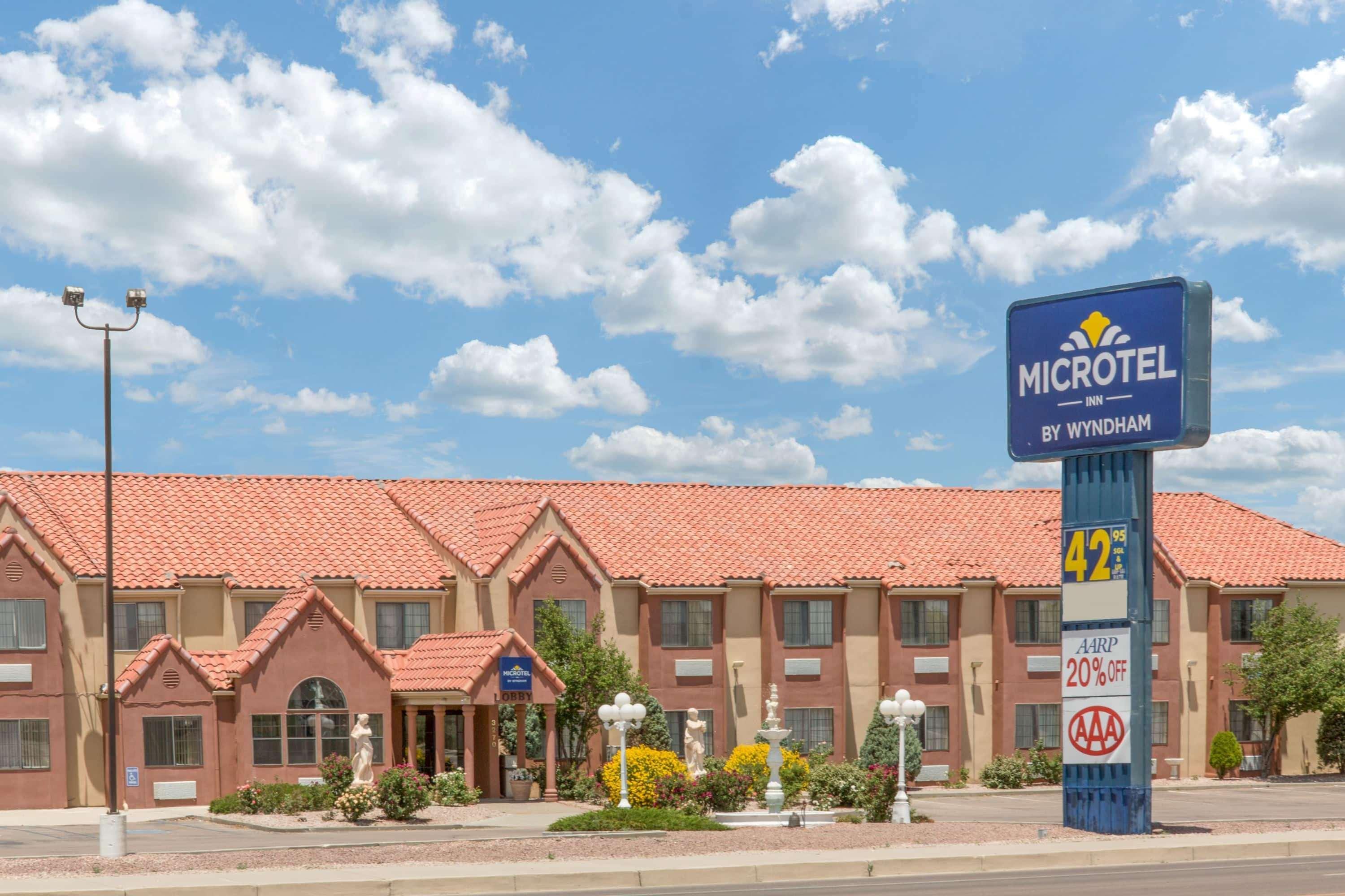 Microtel Inn & Suites By Wyndham Gallup Exterior photo